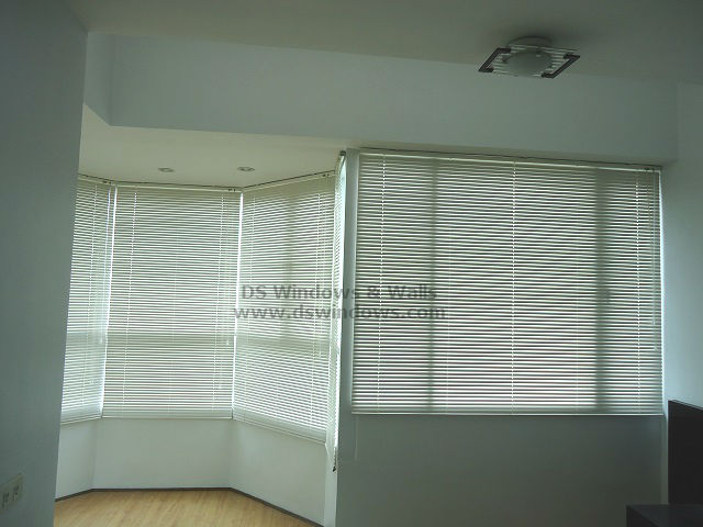 Rust Resistant Aluminum Blinds for Curved Bay Window