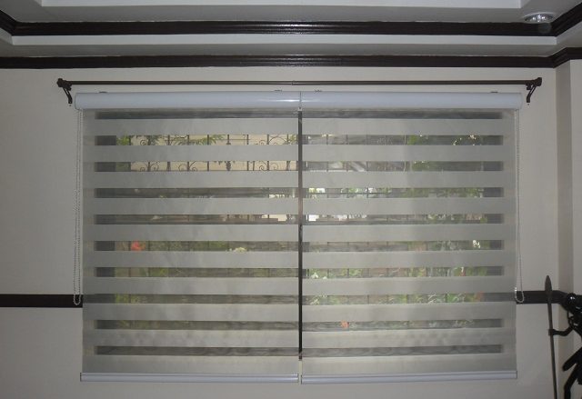 Partially Open Combi Blinds with a Code G102 Cream