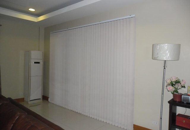 Fabric Vertical Blinds: V7551 WHITE