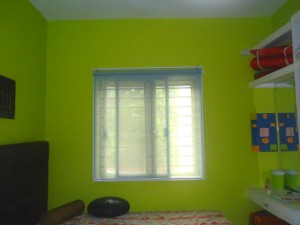 Fresh looking Bedroom with Roller Blinds