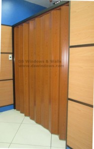 Folding Door Deluxe - Color Teak