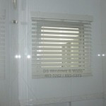 shallow-window-depth-outside-mount-faux-wood-blinds