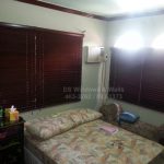 mahogany-wood-blinds-bedroom