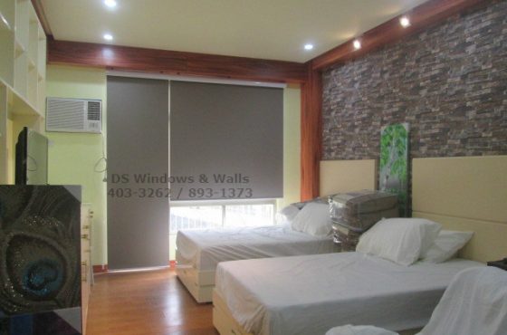 Roller blinds with valence
